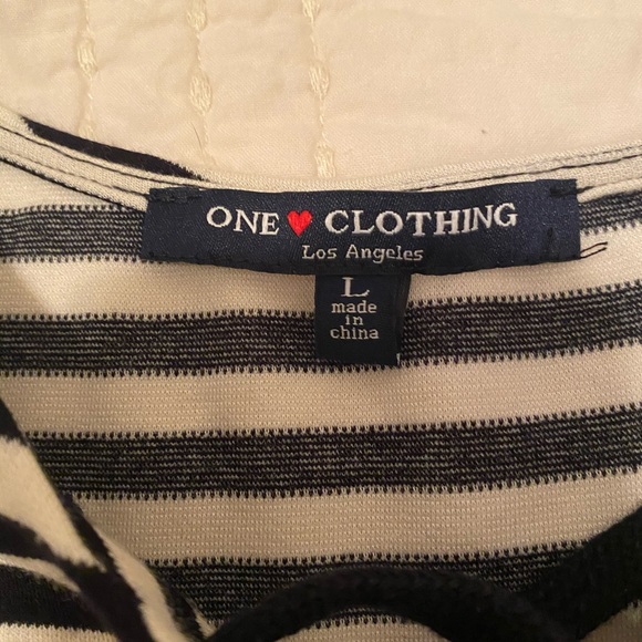 Cropped Tie Tee - Picture 3 of 3